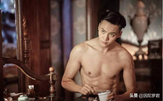 当1米85的李现撞上1米82陈伟霆，才知道健身对男人有多重要