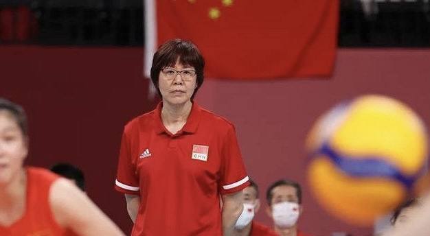 中国女排解散！结束8年执教生涯，对于郎平，你想说什么？