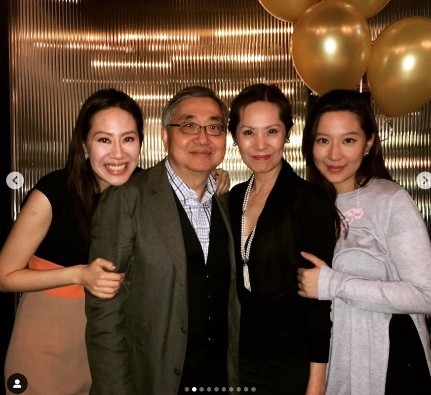 甄子丹岳父患癌去世，家人陪伴下平静离开，汪诗诗深情告白亡父