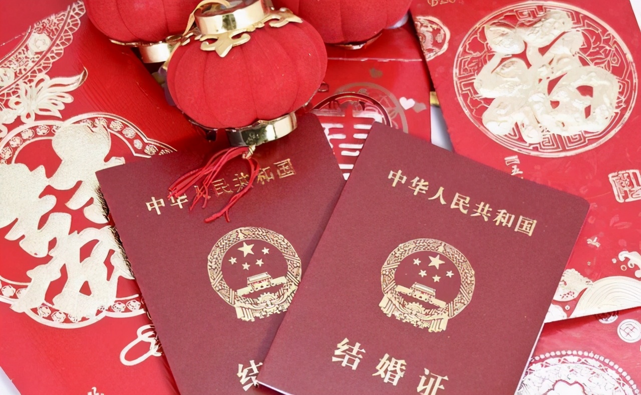 聚焦两会丨“法定婚龄降至18岁”具有一定导向性作用