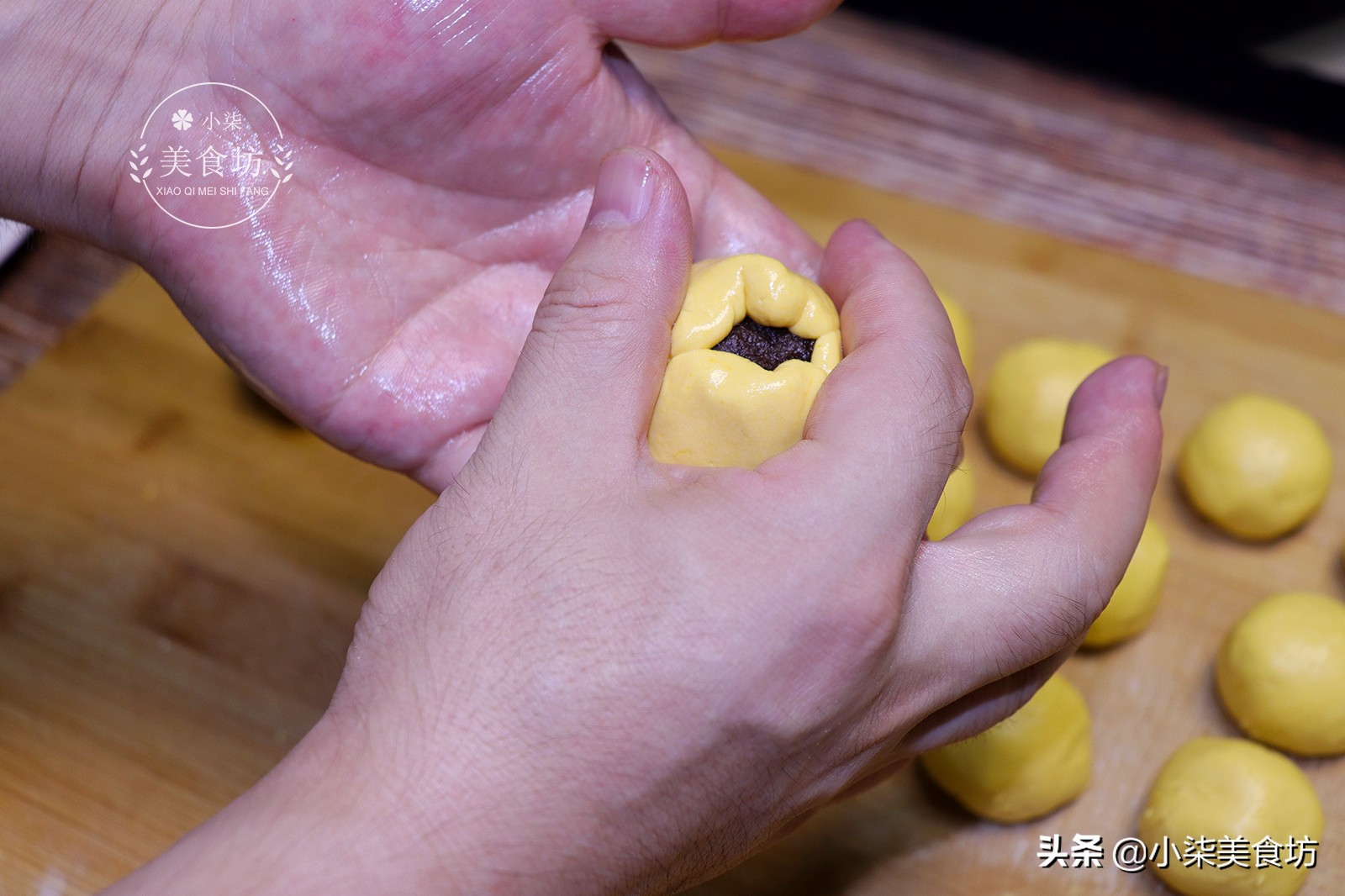 圖片[11]-入秋后多給孩子這樣吃南瓜 不用烤箱不用油 比月餅好吃 超Q彈-起舞食譜網