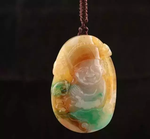 一块4色翡翠能卖300万?翡翠的颜色越多越值钱?千万别被骗了