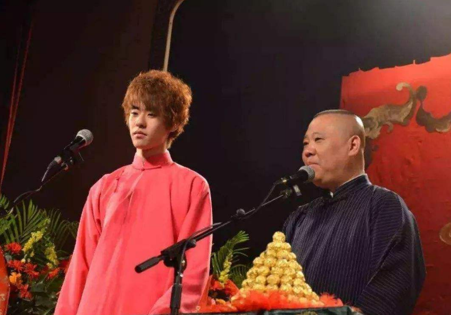 24岁从15米高台坠落，死里逃生的张云雷，为何如