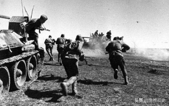 德军对40万苏联女兵做了什么？导致苏军报复200万德国女性