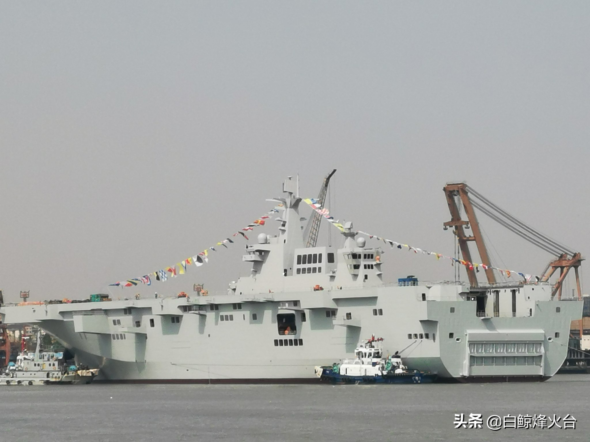 人民海军生日快乐！盘点海军万吨大舰，最大的是它们