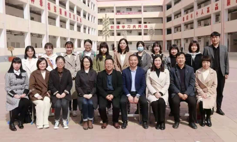 陇县实验中学成功举办校际12xue混合式自主学习教学研讨会
