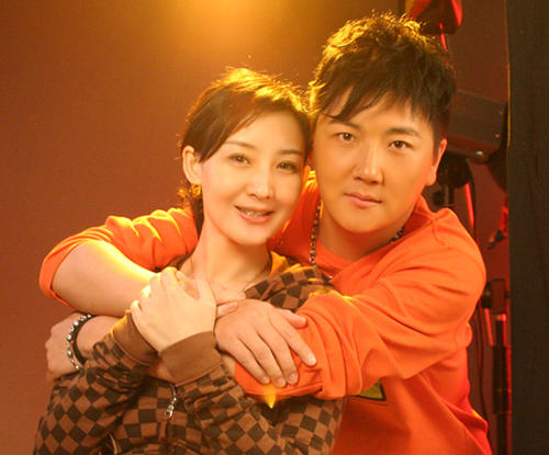 2009年，孙楠为了潘蔚和买红妹离婚，如今50岁买红妹过得又怎样？