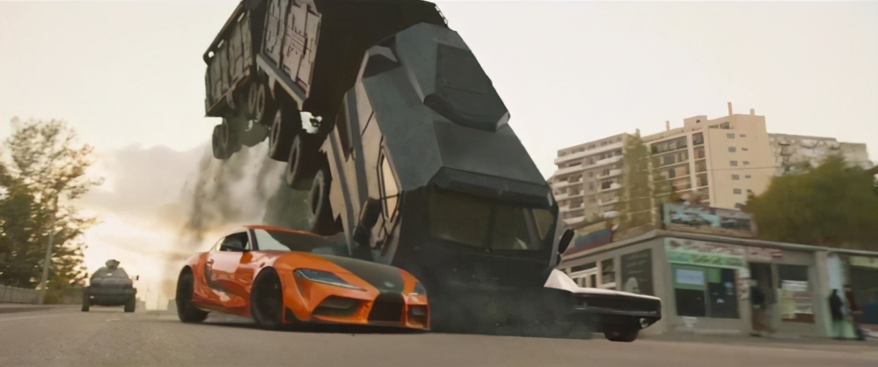 速度与激情9有多狠!一场戏撞废50辆车,导演:心疼撞坏的古董车