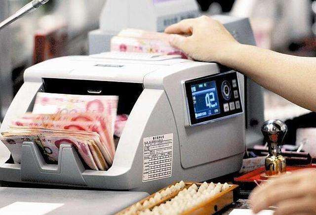 退休了有30万，今年应该什么理财？存款，股票，黄金，买房？
