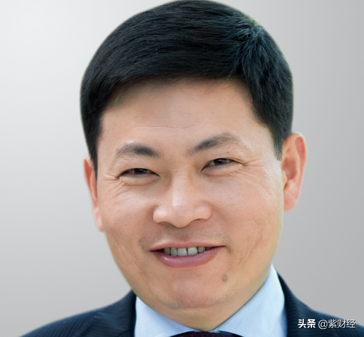 余承东遭歧视多年，手机超苹果仍缺话语权，任