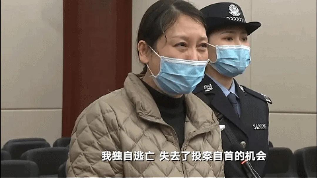 因盲目崇拜而沉沦的劳荣芝，再次庭审能保住命的几率有多大