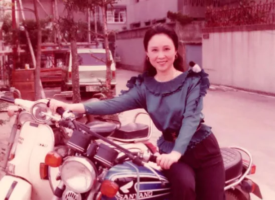 《还珠格格》开播23年后：原来容嬷嬷扎的都是坏人啊