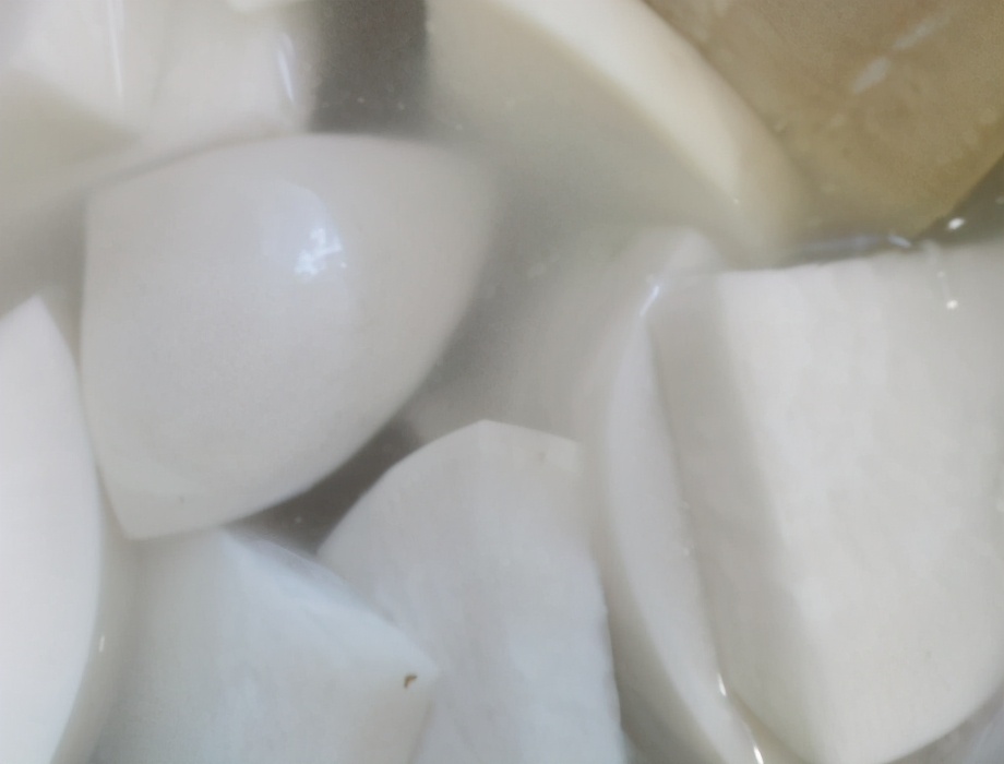 图片[5]-白萝卜雪梨汤的做法步骤图 润燥更清爽-起舞食谱网