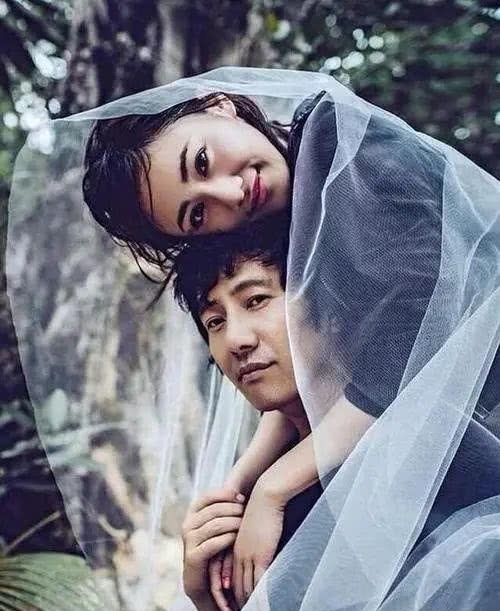 郑钧的天敌是刘芸？相爱13年，刘芸活出了最好的