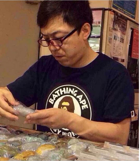 黄渤也是翡翠行家！60000买的翡翠手镯现已升值至百万元！