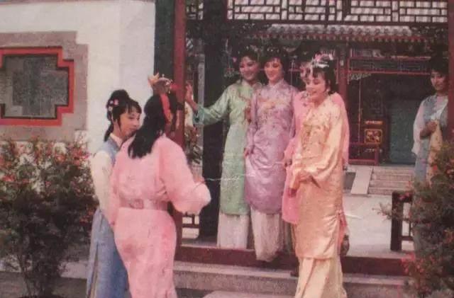 红楼梦中那么多丫鬟，谁才是贾宝玉最喜欢的那