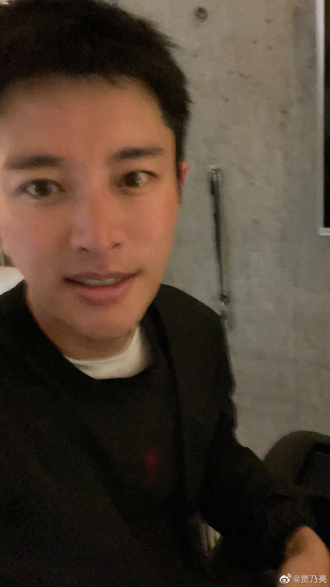 知名娱记爆料，贾乃亮李小璐两人已经和解，但