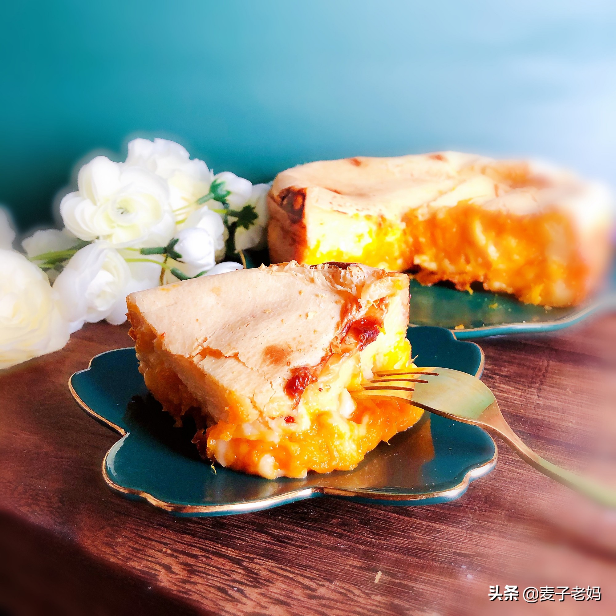 Pink of polished glutinous rice adds milk to mix, bake, outside fragile li of glutinous, added sweet yam stuffing to still can explode oar