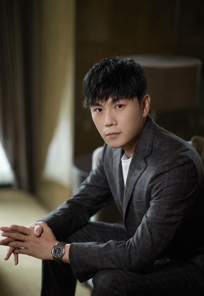 袁姗姗|《浪姐2》初舞台袁姗姗忘词 张柏芝跳舞划水黄晓明再现霸道总裁