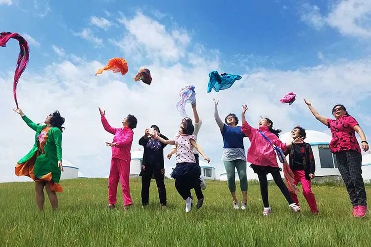 未来10年，如何开发“旅居康养”，针对“老年旅游”8万亿？