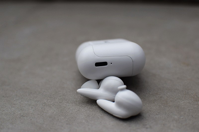 搭载10MM复合振膜 iWAKL魔音半入耳蓝牙耳机体验