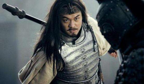 三国马超的军阀父亲，一生尽忠职守，为何遭曹