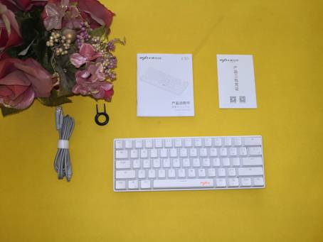 键盘吃鸡，让手机回到熟悉的操作方式-莱仕达K30手游键盘试用