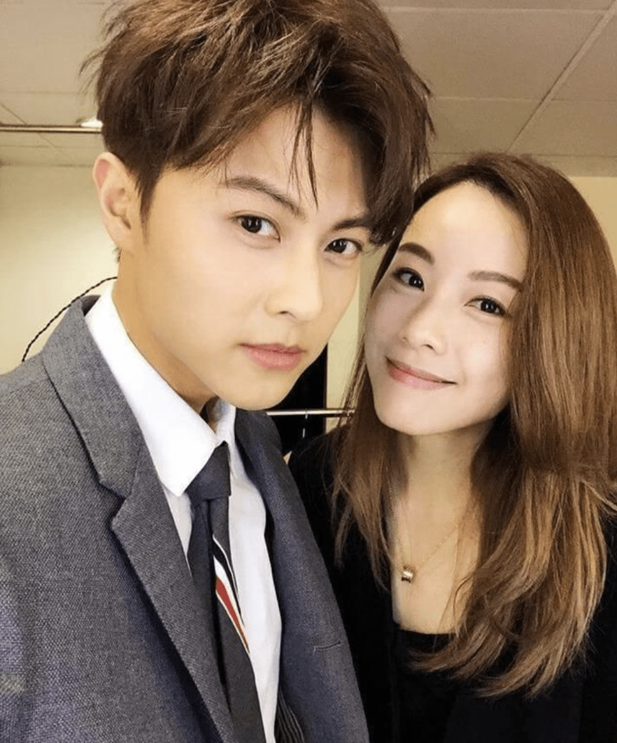 王子邓丽欣官宣分手，3年异地姐弟恋未成正果，同时发文祝福彼此