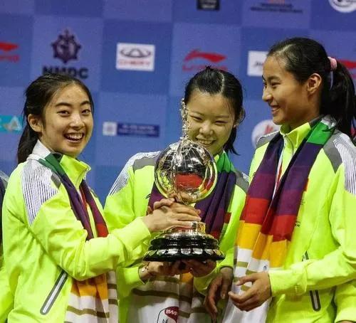 王适娴的故事：羽坛女神，17岁与谌龙私定终身，为爱情主动求婚