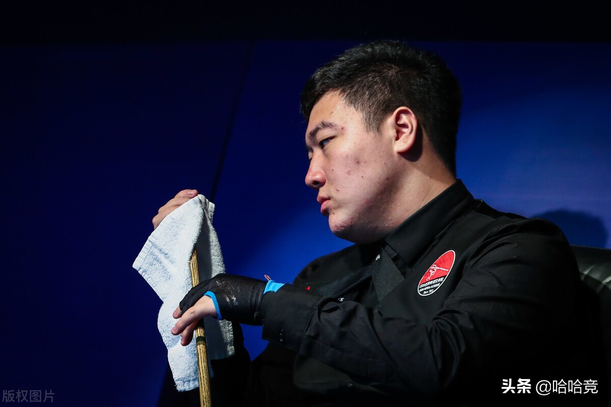 颜丙涛单杆过百仍2比6落后，金左手淘汰希金斯，威尔逊力克霍师傅-第2张图片-大千世界