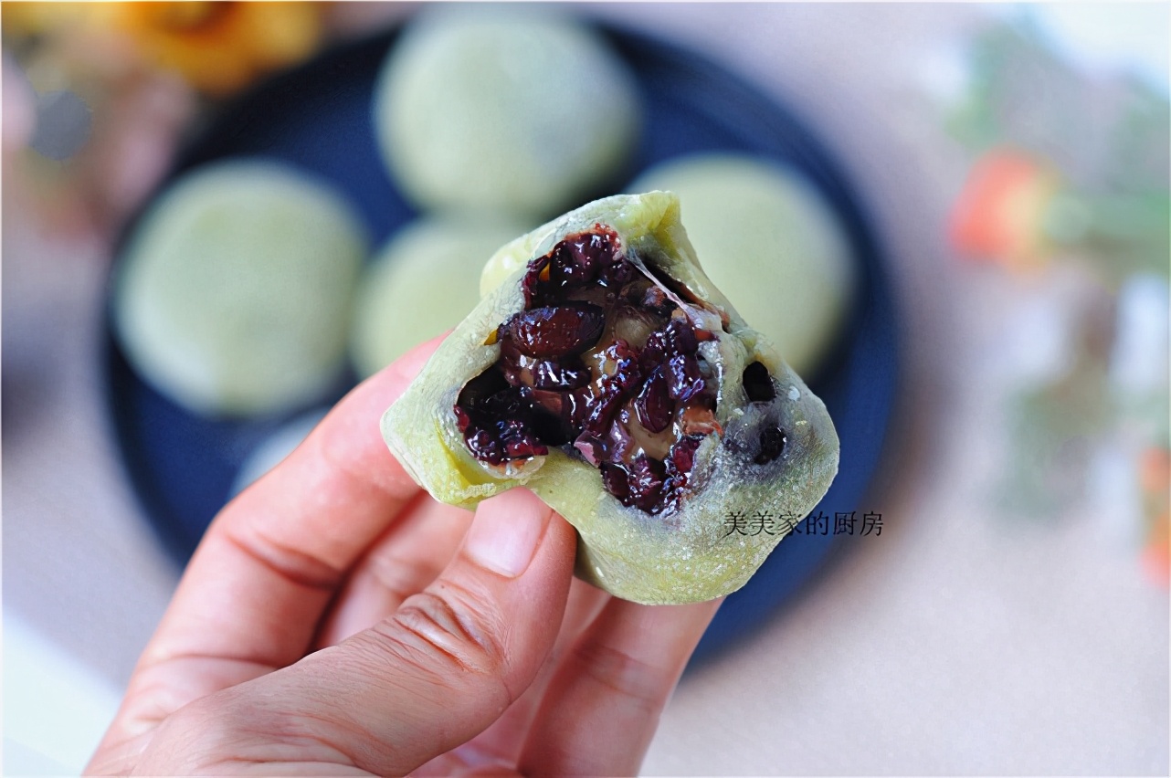 几样食材搭配做早餐，一拌一蒸再包好，凉吃更带劲！真香糯呀