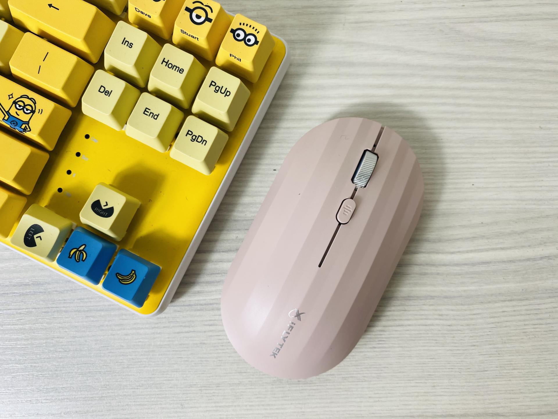 讯飞智能鼠标M110体验：能听会“翻”，有它就够了