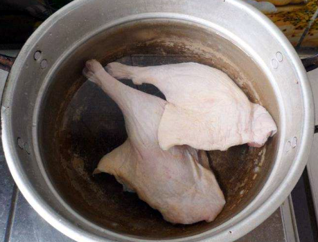 图片[4]-【盐水鸭】做法步骤图  南京特色菜 多加1个步骤 鸭肉鲜嫩更好-起舞食谱网