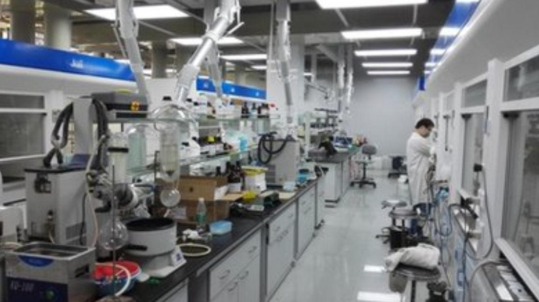 特朗普仅差3票胜出，美国法院终于出手了，这次