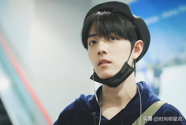 图文 盘点男明星的 美人痣 肖战帅气 白敬亭俏皮 易烊千玺最撩人 白敬亭痣超多 Www Bagua5 Net