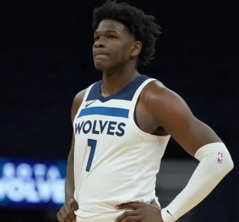 新秀的墳墓？新科狀元郎首秀表現不佳，球隊球權太過集中，分給他的實在太少了…（影）-黑特籃球-NBA新聞影音圖片分享社區