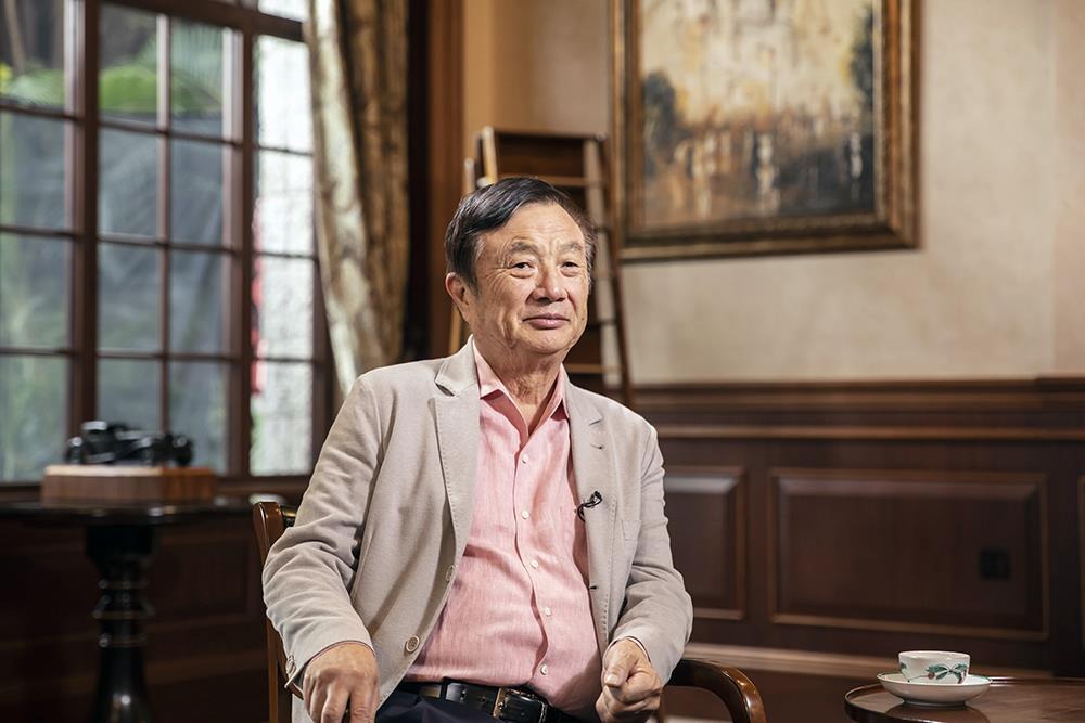 华为新机被嘲天价，华为为何顶“骂名”卖高价机？背后有3个真相