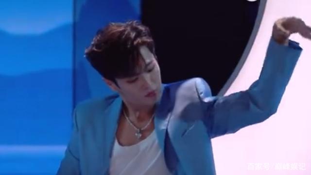 " golden music is green " sow, many singer appearances display art, whose arena do you prefer? 