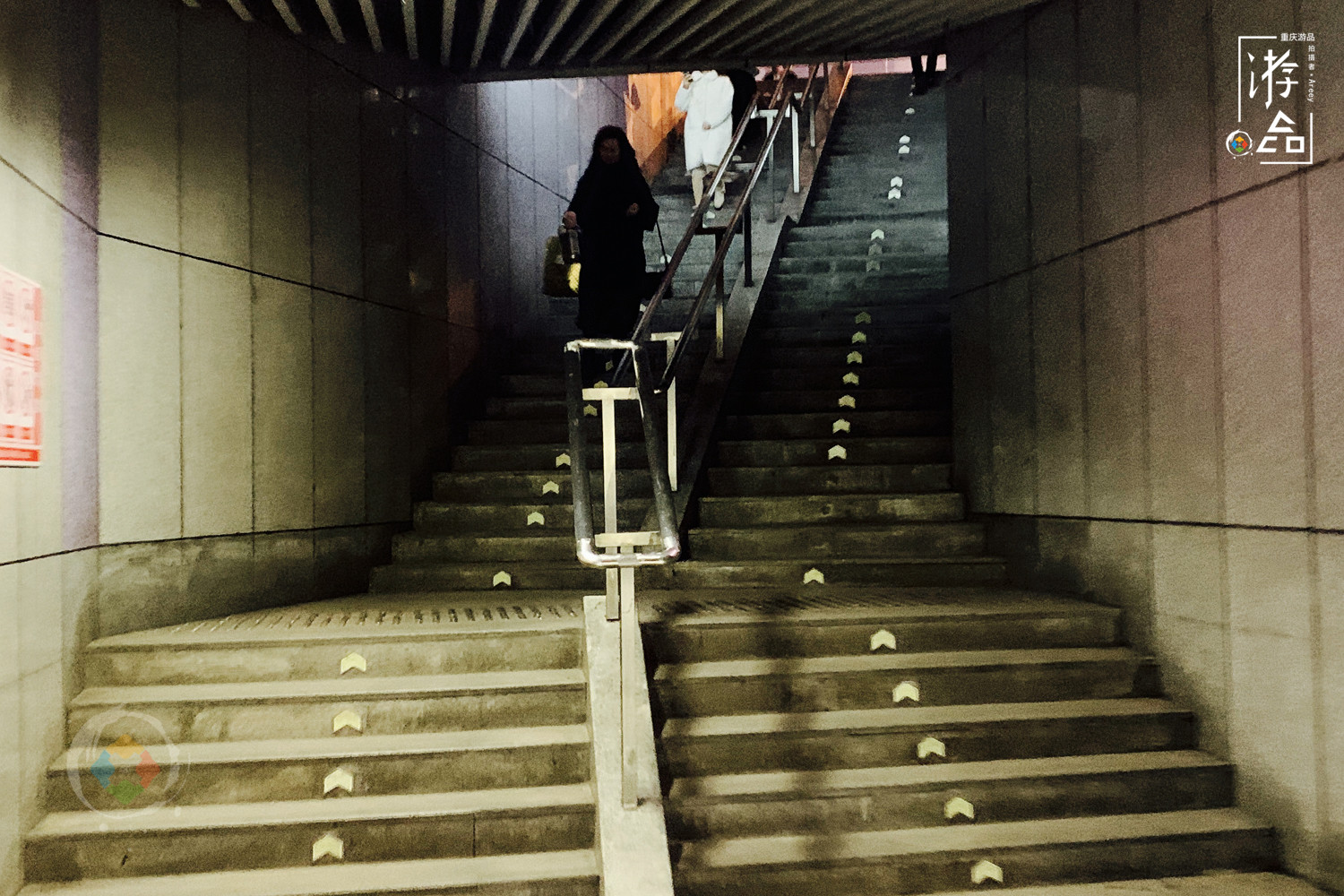 重庆轨道交通公开招募意见：2号线的问题最多，袁家岗站最不亲民