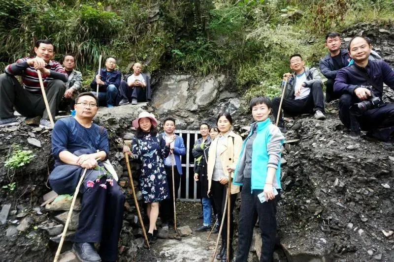 走进松石圣地，品读云盖寺的故事——《松石圣地•云盖寺》问世