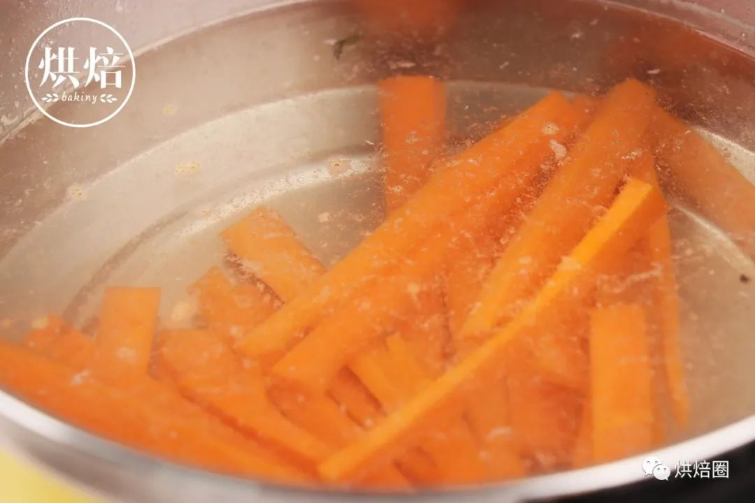 掉稱生菜雞肉捲熱量老低了吃飽飽也無負擔