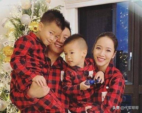 盘点嫁给普通上班族的八大美女明星，看看谁过