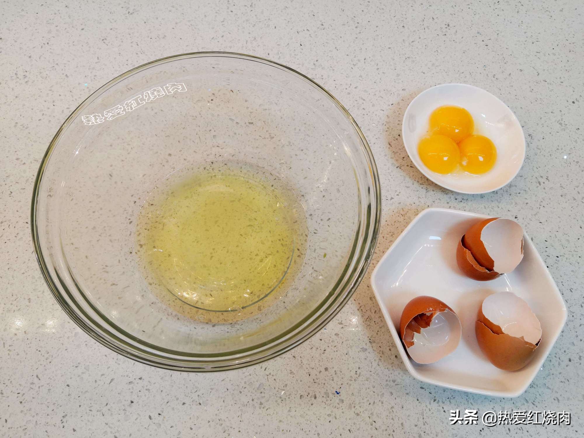 這蛋糕口感濕潤吃著不噎人，做了四次終於成功了，心得體​​會告訴你