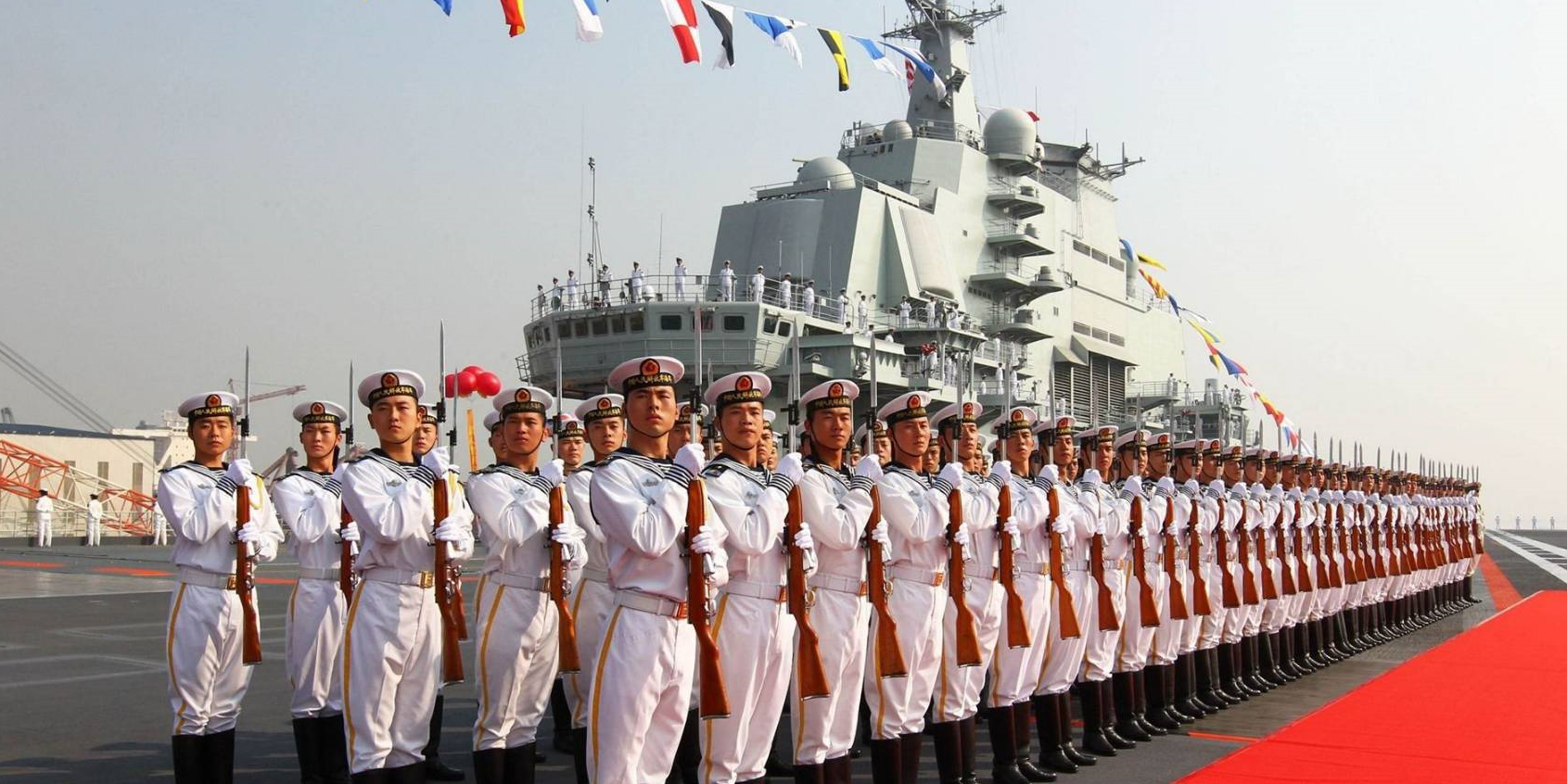 中国第三艘航母的命名可把网友“愁坏”了，哪