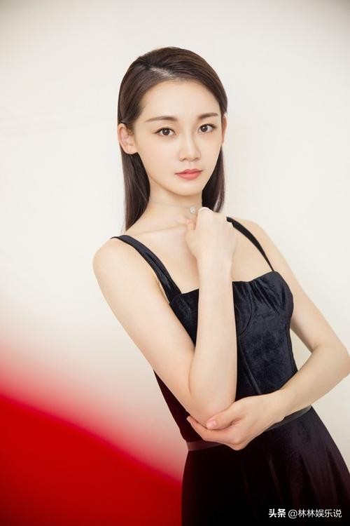 冯小刚当年说过：苗苗成不了流量花旦，太能装