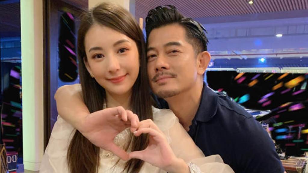 天王嫂 方媛与贵妇团姐妹喝下午茶 她以高贵气质碾压一众阔太 Mp头条