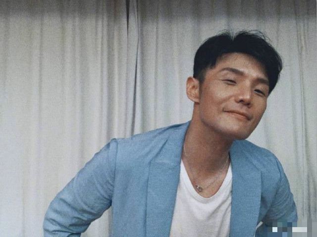 李荣浩发文吐槽物业，不忘满满的求生欲，网友