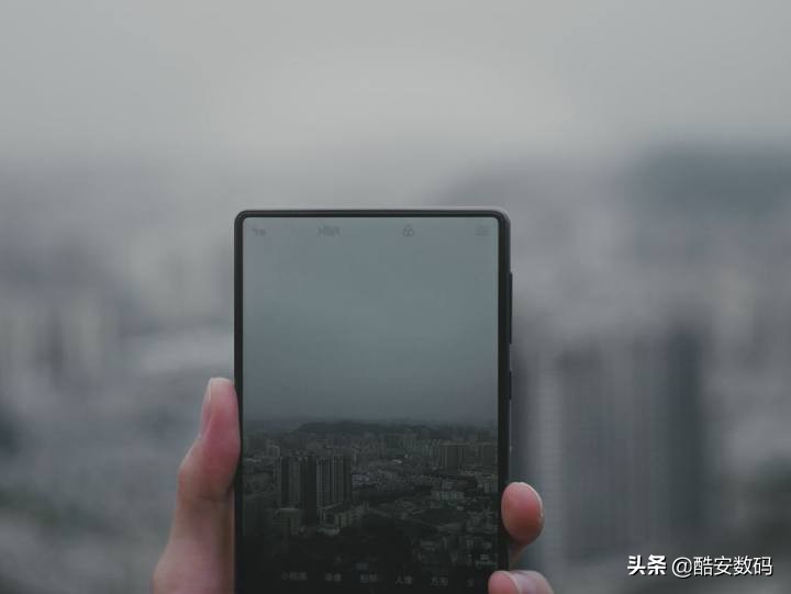 真香吗？也许是 LG G 系列绝唱，LG G8 深度体验