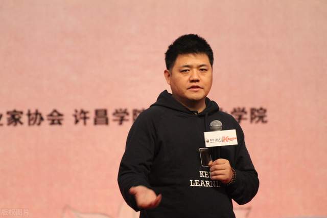 揭秘“樊登读书会”背后的真相，他通过做这3件事，年净利润过亿