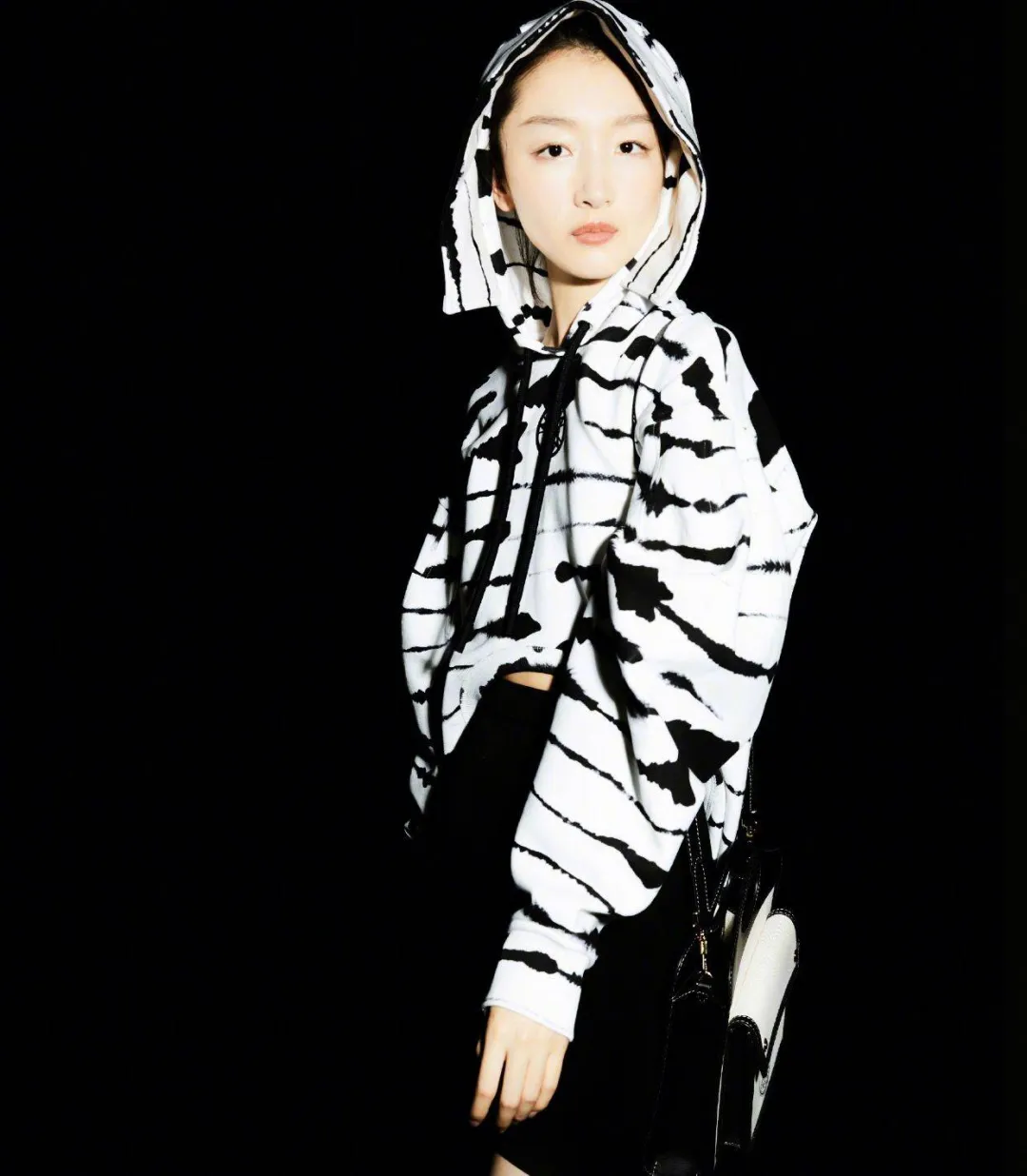 圈圈聚焦：娜扎被导演嫌弃？周冬雨很多干爹？